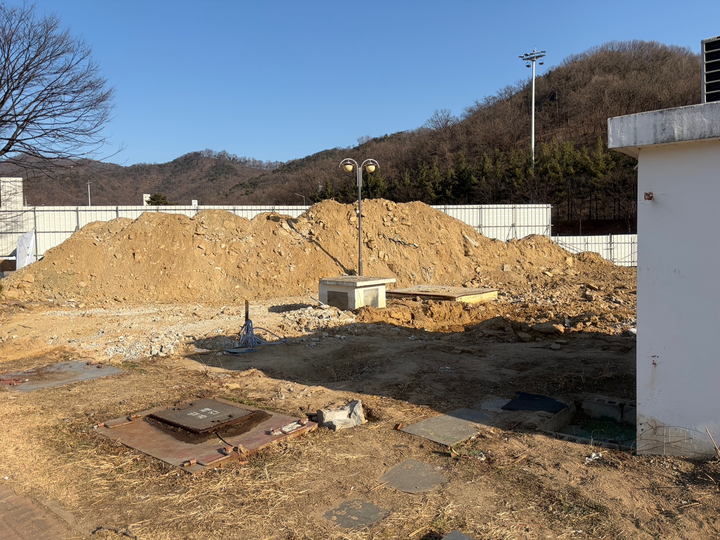 입장거봉포도휴게소 철거 시공 사례